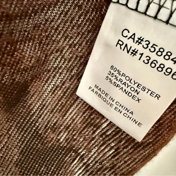 🇨🇦 EUC Vibrant Floral V-Neck Long Sleeve Semi-Sheer Mesh Tunic - Picture 4 of 4